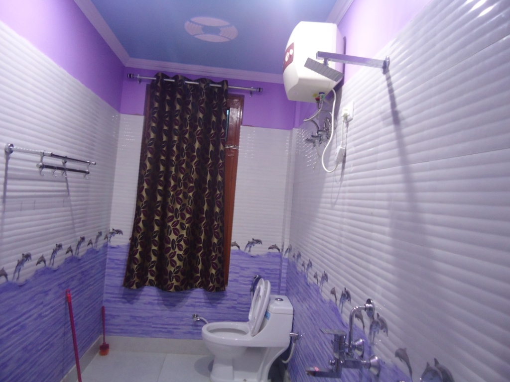 http://www.hotelranjeetpalace.com/files/uploads/2015/12/executive-deluxe-room-bathrooms.jpg